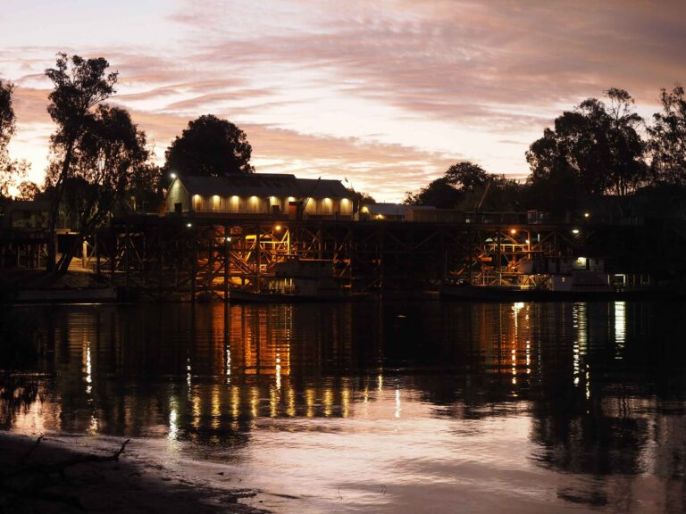 Dog friendly cabin accommodation on the Murray River in Victoria